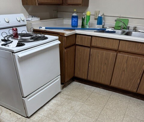 Building Photo - 938 S 1st Ave Apt A