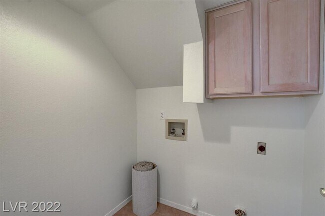 Building Photo - 8366 Drop Camp St