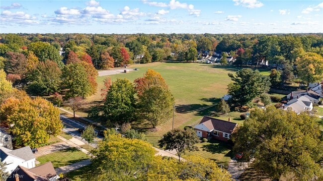 Building Photo - 4880 Anderson Rd