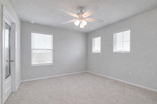 Building Photo - 2710 Paragon Fox Dr