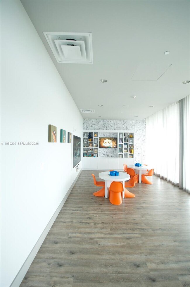 Building Photo - 5300 Paseo Blvd