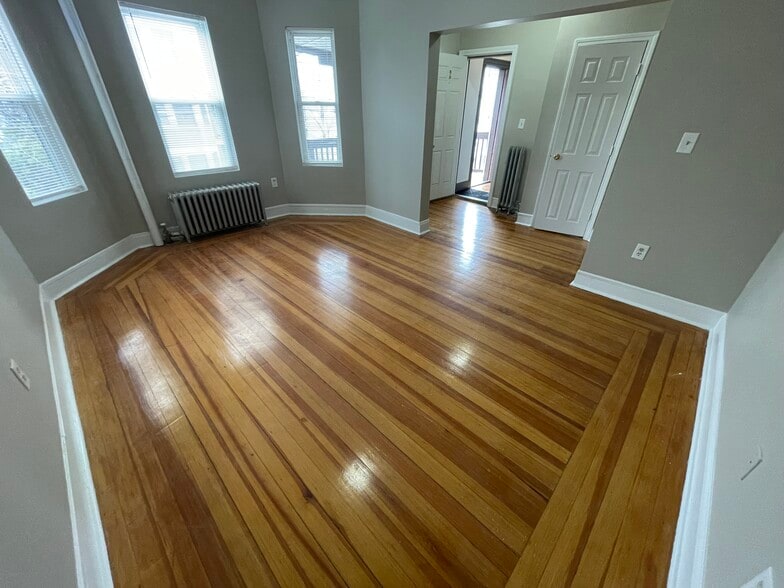 Building Photo - 46 Wildwood St