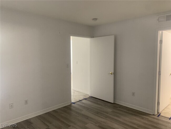 Building Photo - 2300 E Silverado Ranch Blvd