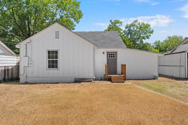 Building Photo - 1105 Maxfield St