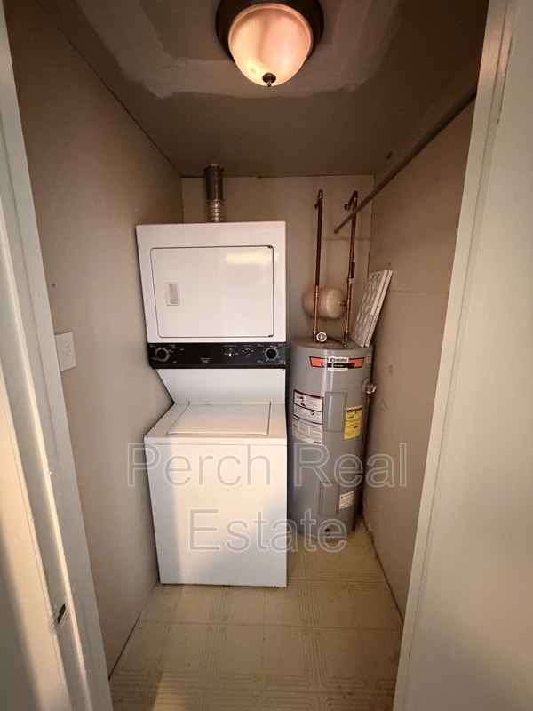 Building Photo - 107 S Kendall St