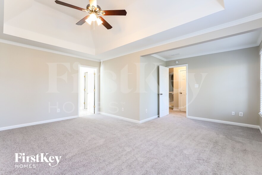 Building Photo - 797 Rockfount Way