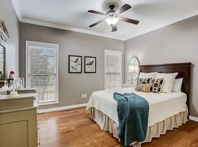 Building Photo - Spring Hill Gem! 3BR Home w/ Patio, Fire P...