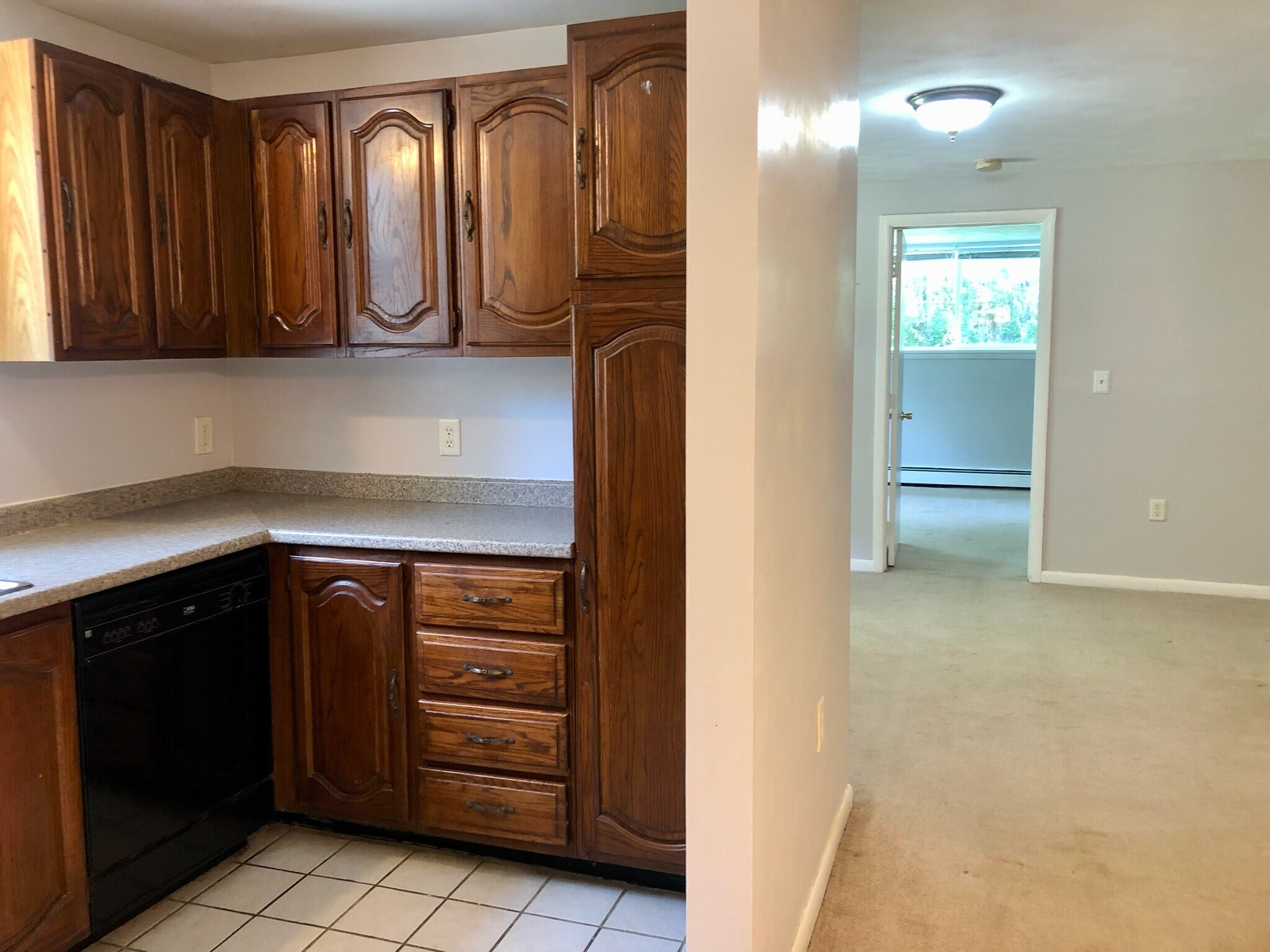 Building Photo - 33 Meadowlark Dr