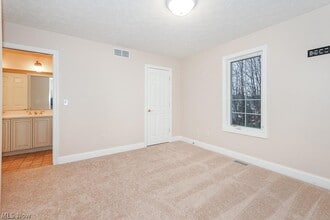 Building Photo - 3729 Edgehill Dr