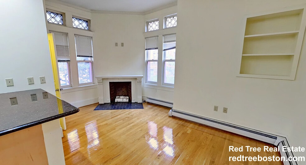 Building Photo - 295 Commonwealth Ave