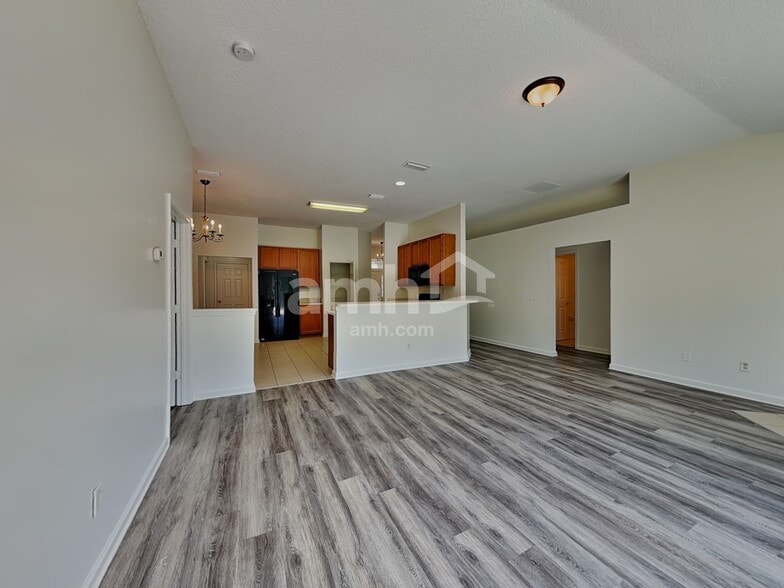 Building Photo - 3748 Juliet Leia Cir S