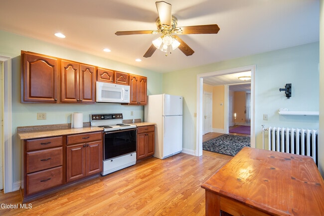 Building Photo - 1871 9th Ave