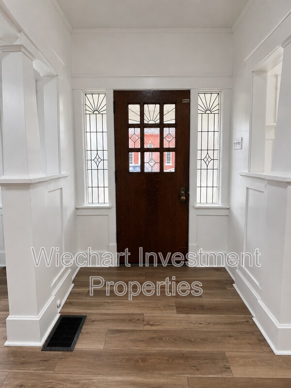 Building Photo - 201 S Blackhoof St