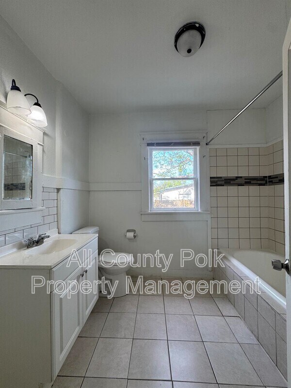 Building Photo - 724 Euclid Ave