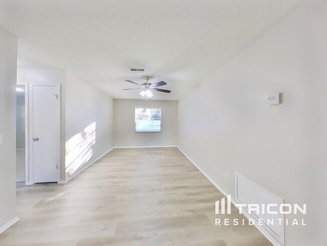 Building Photo - 638 Alton Rd