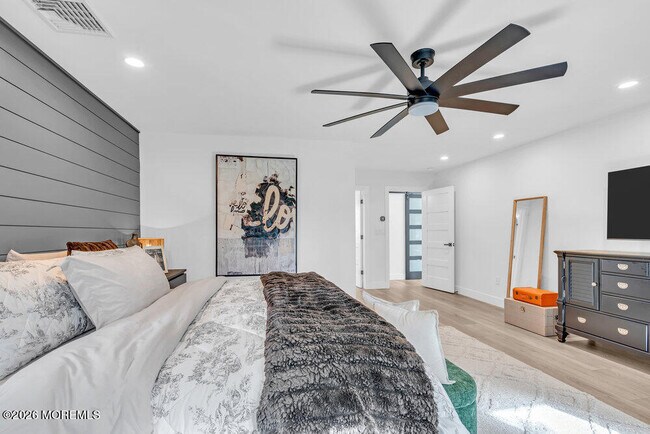 Building Photo - 17 Woods End Rd