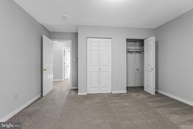 Building Photo - 363 Chickory Way