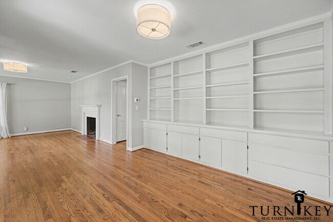 Building Photo - Vintage Charm Meets Modern Comfort Fully Updated 1942 Home in Fort Worth's Ridglea Area