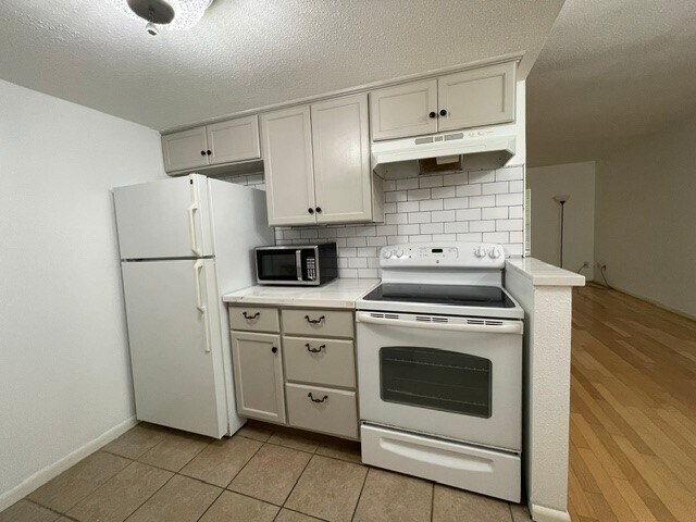 Building Photo - 2350 Bering Dr