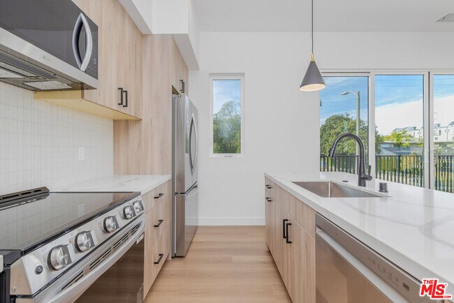 Building Photo - 3839 Wade St