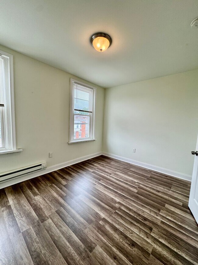 Building Photo - 1659 N 56th St