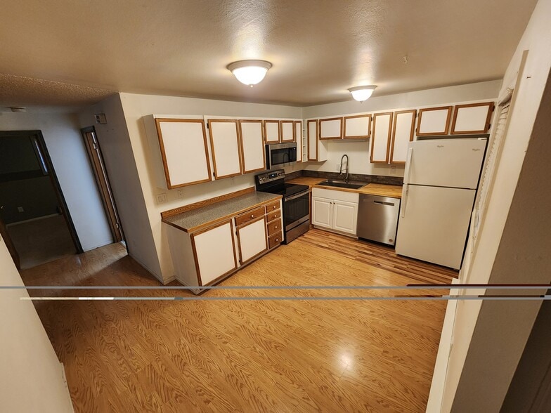Kitchen - 18116 54th Pl W
