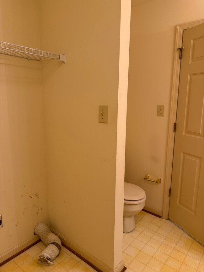 Building Photo - 464 Stone Creek Dr