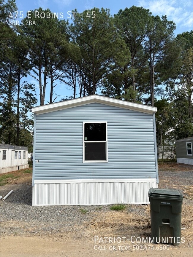 Building Photo - 475 E Robins St