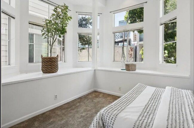 Building Photo - 28 Jennifer Pl