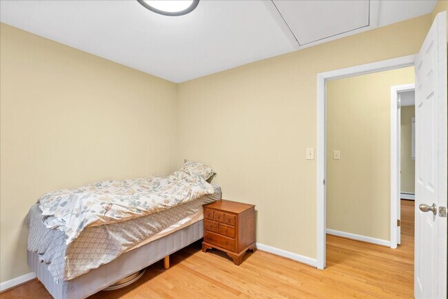 Building Photo - Find Your Forever Home in Valewood Manor