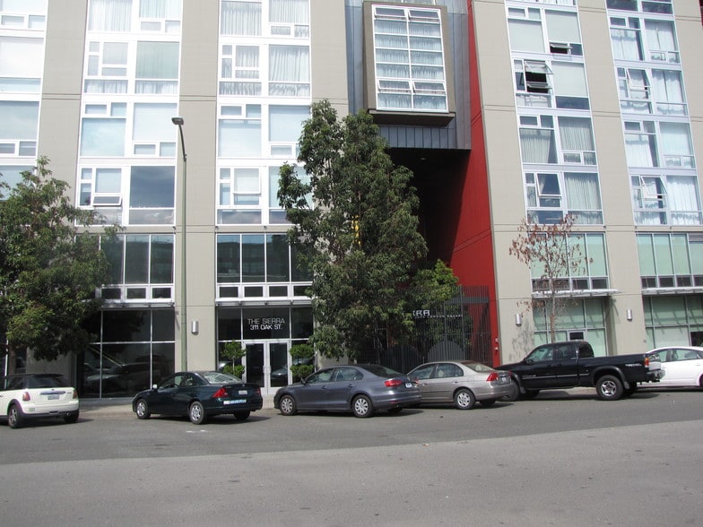 Building Photo - 311 Oak St