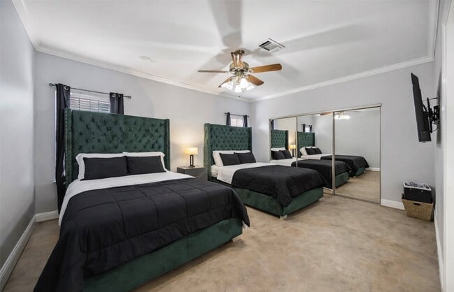 Building Photo - 3292 Holly Hall St