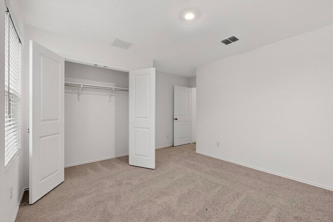 Building Photo - 18014 Lark Sparrow Dr