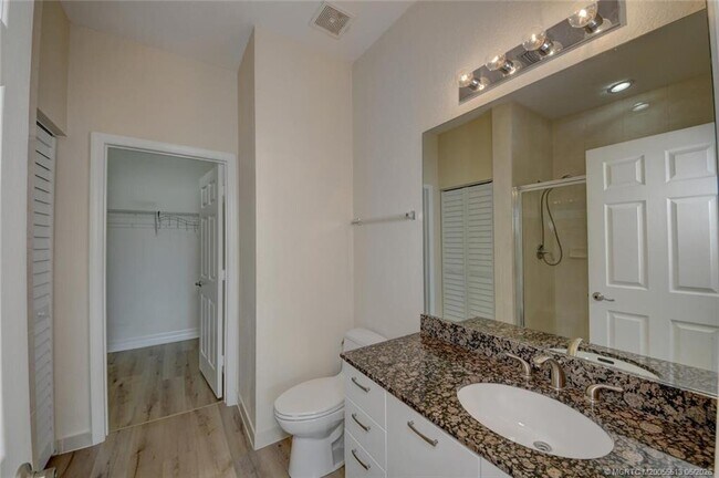 Building Photo - 44 SE Sedona Cir