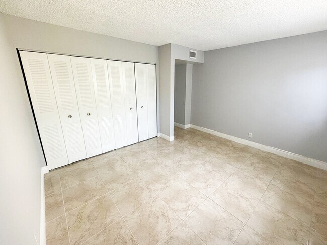 Building Photo - 4411 Treehouse Ln
