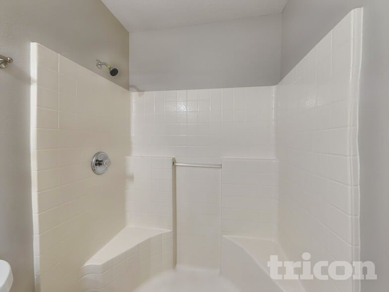 Building Photo - 505 22nd Terrace E