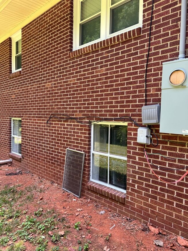 Building Photo - 755 Victory Grove Church Rd