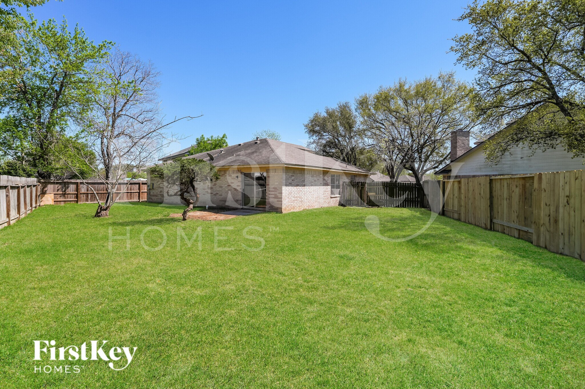 Building Photo - 21134 Western Valley Dr