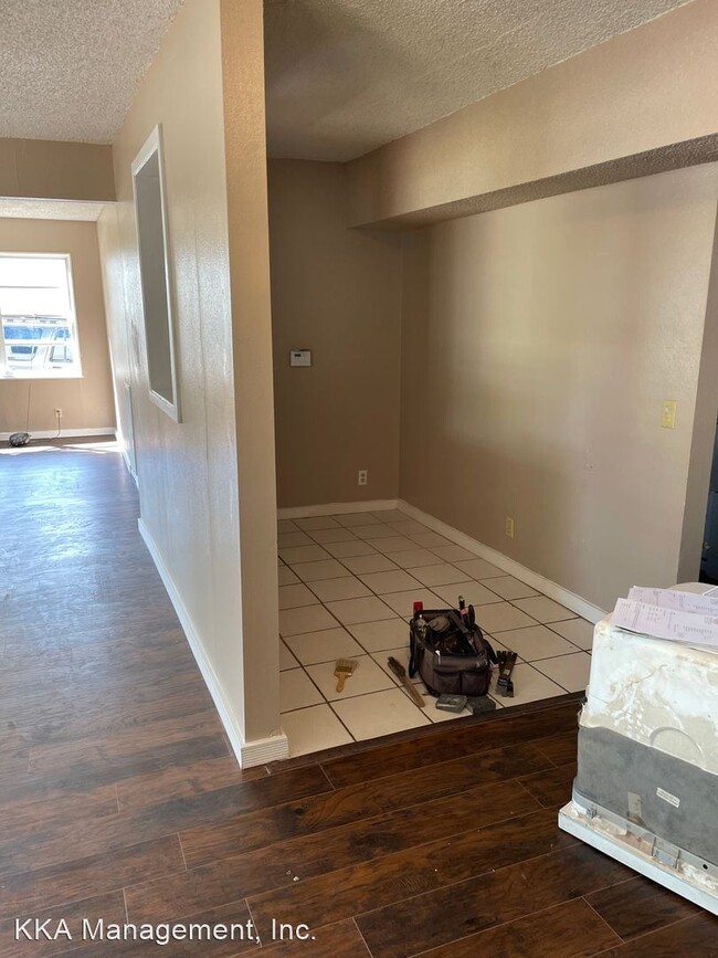 Building Photo - 5 br, 3 bath House - 1579 Rogers