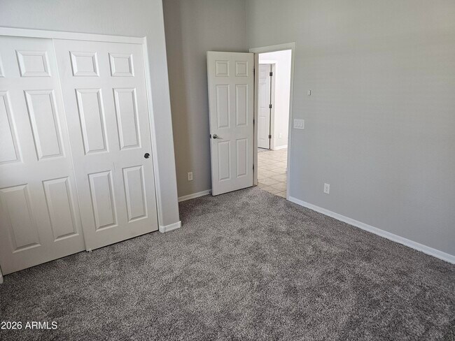 Building Photo - 2253 S Wallrade Ln