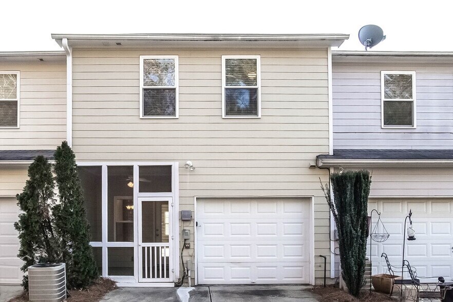 Building Photo - 537 Pringle Dr NE