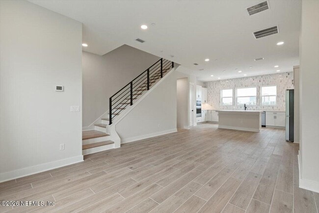 Building Photo - 2056 Prudential Dr