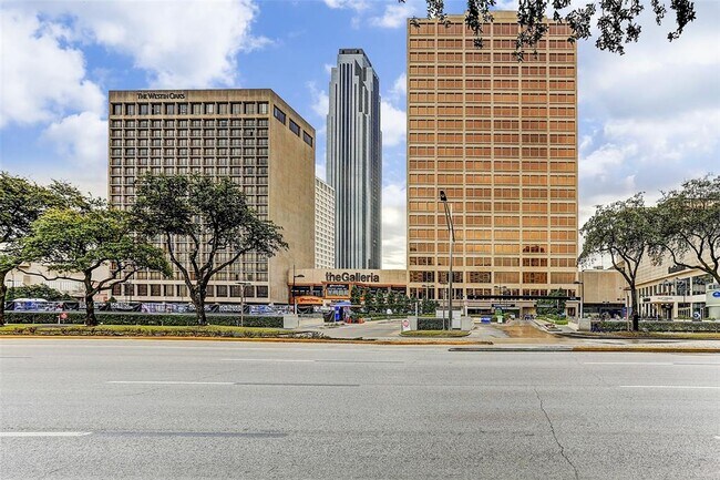 Building Photo - 3920 W Alabama St