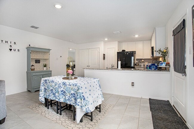Building Photo - 3624 Bluebird Ln