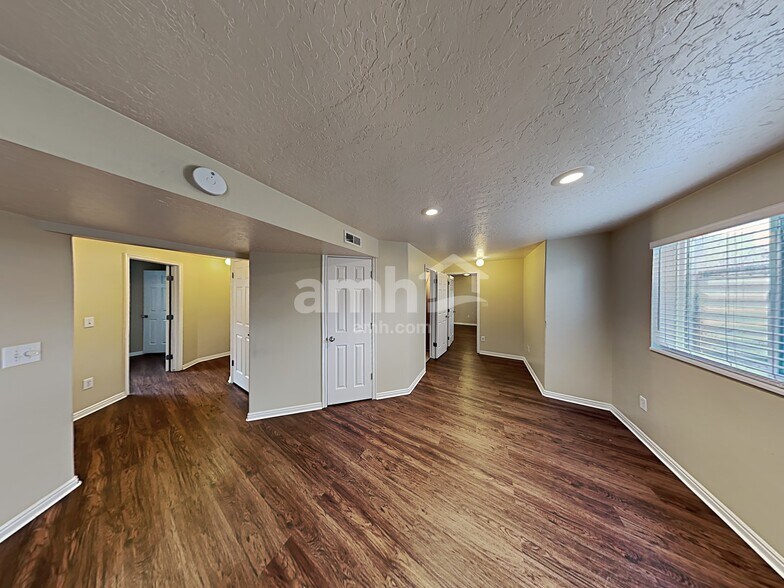 Building Photo - 120 S 1660 W