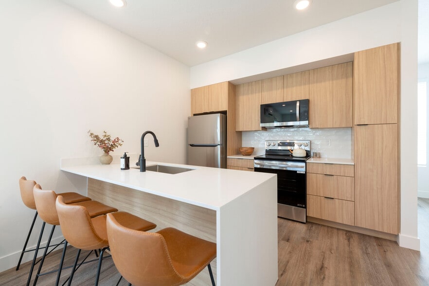 Building Photo - Park Place