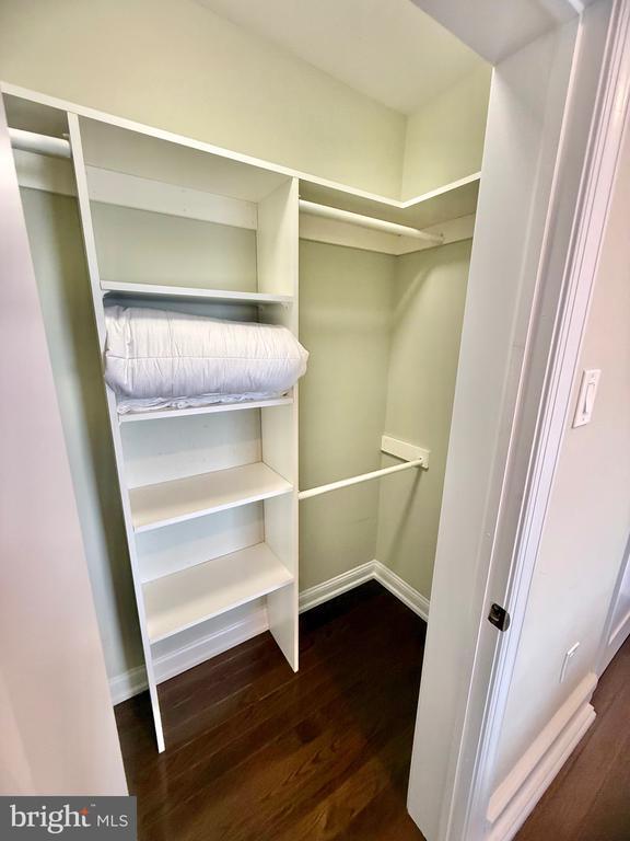 Building Photo - 815 Fayette St