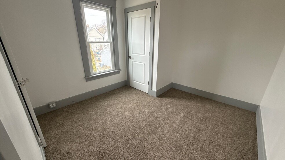 Building Photo - 46 Broadway Ave