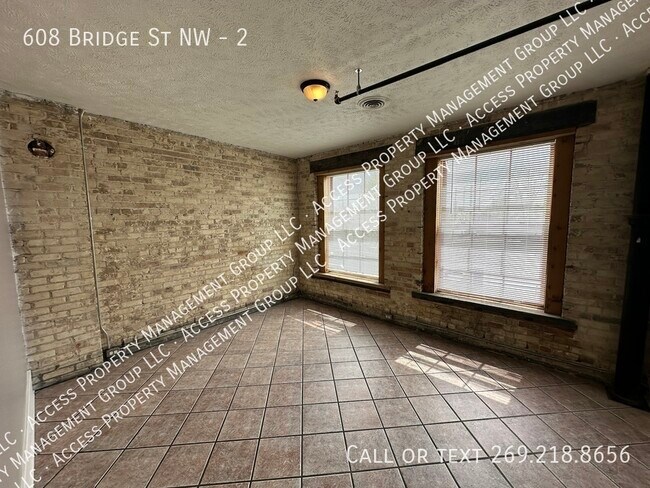 Building Photo - 608 Bridge St NW