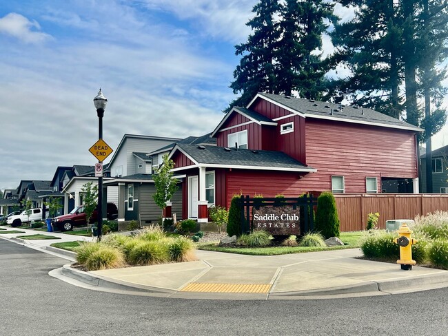 Building Photo - FREE RENT New Beauty! Location, location!!...